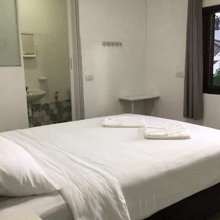 Baan Talay Hostel Koh Mak Buitenkant foto